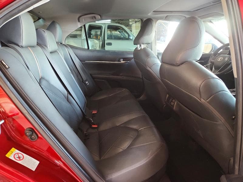 2019 TOYOTA CAMRY HYBRID XLE 10