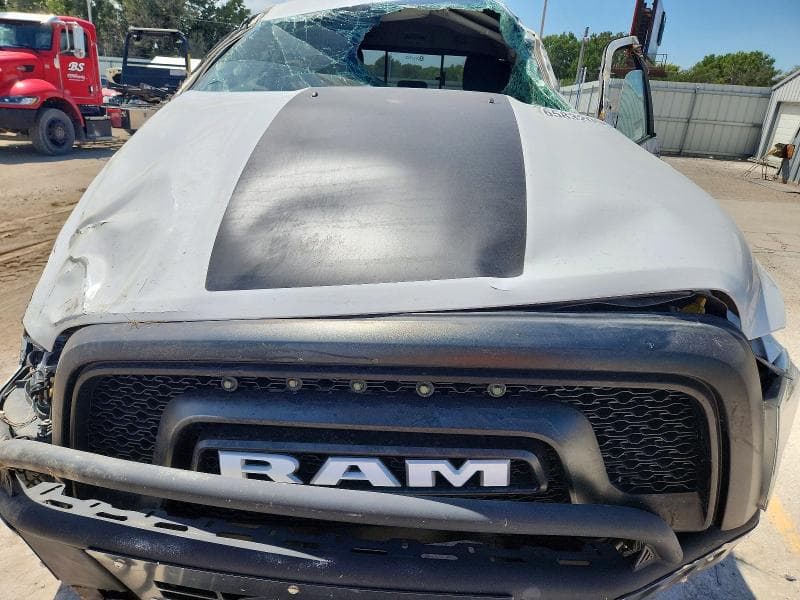 2019 RAM 1500 CLASSIC SLT 11
