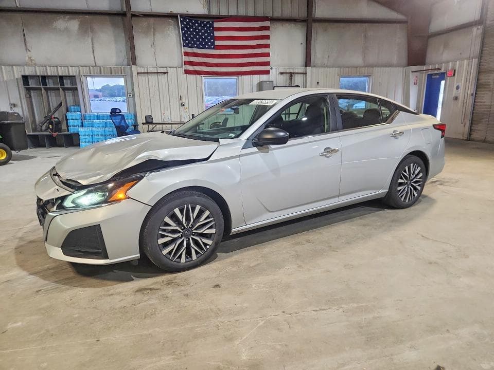 2025 NISSAN ALTIMA SV