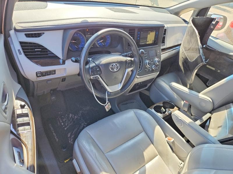 2017 TOYOTA SIENNA XLE 8-PASSENGER 8