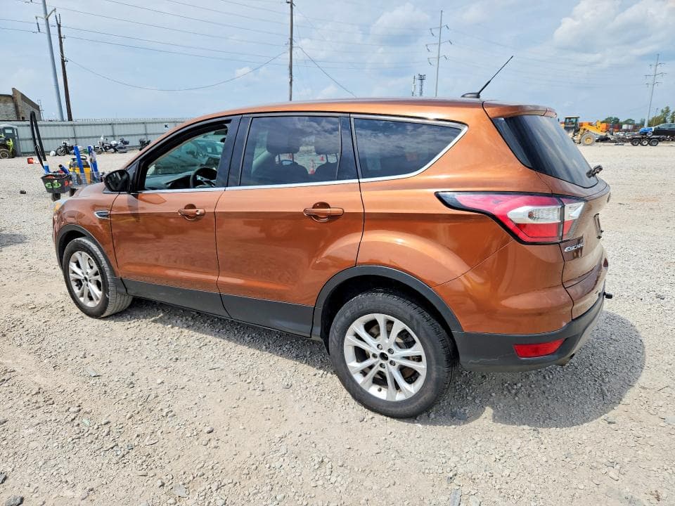 2017 FORD ESCAPE SE 2