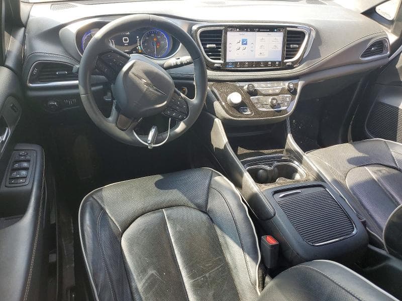 2023 CHRYSLER PACIFICA LIMITED 8