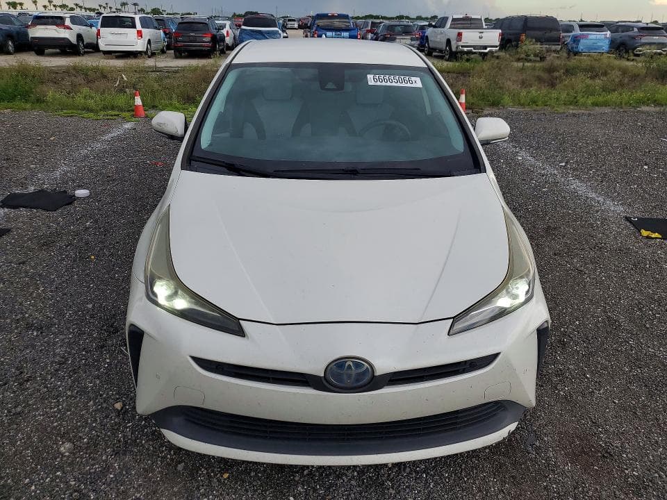 2019 TOYOTA PRIUS LE 5