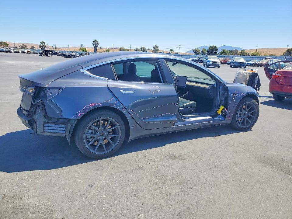2018 TESLA MODEL 3 3
