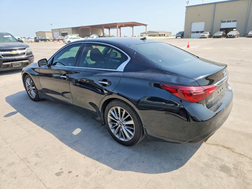 2023 INFINITI Q50 LUXE 2