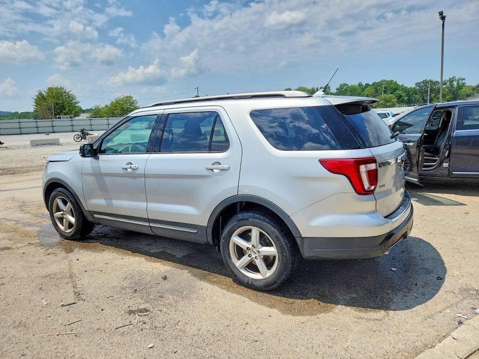 2018 FORD EXPLORER XLT 2