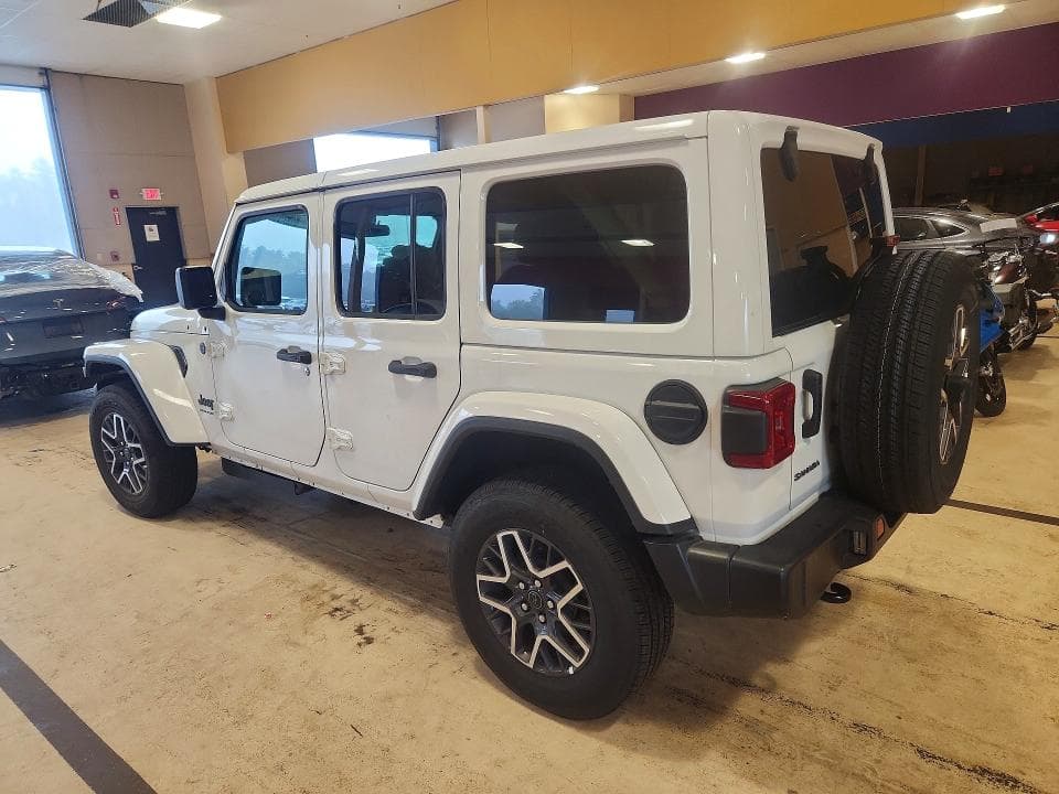 2026 JEEP WRANGLER SAHARA 2