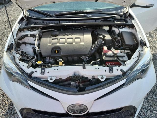 2017 TOYOTA COROLLA SE 11