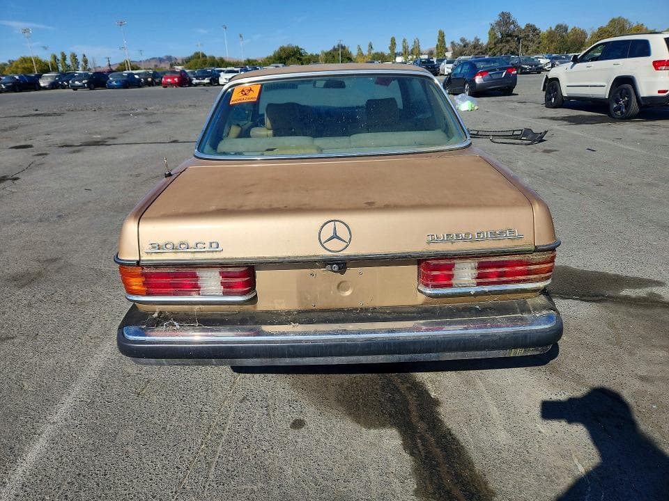 1984 MERCEDES-BENZ 300 CDT 6