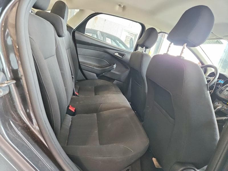 2017 FORD FOCUS SE 10