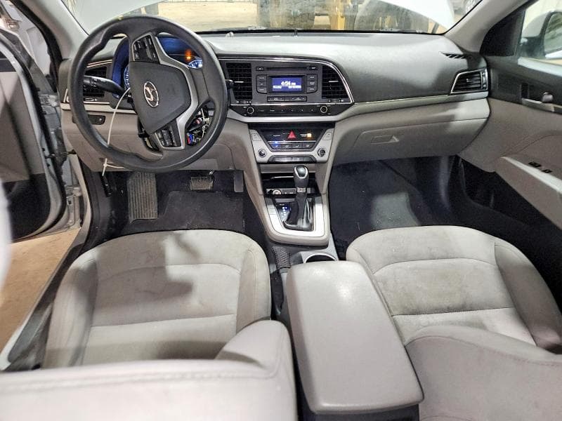 2017 HYUNDAI ELANTRA SE 8