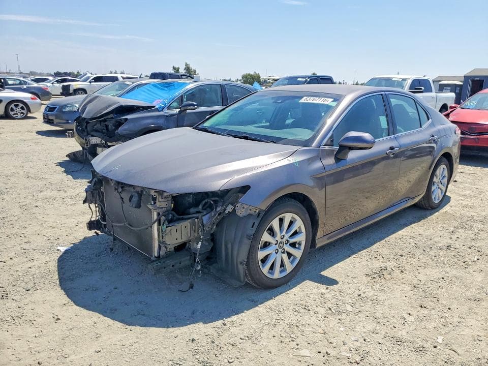2019 TOYOTA CAMRY LE - 1