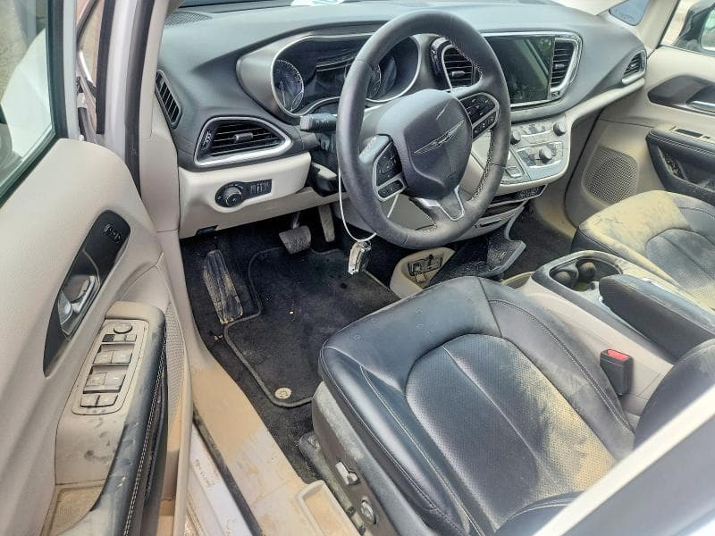 2024 CHRYSLER PACIFICA TOURING L 8