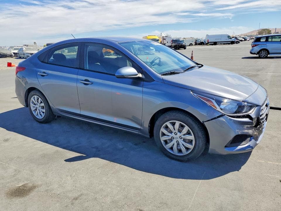 2019 HYUNDAI ACCENT SE 4