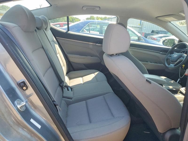 2018 HYUNDAI ELANTRA SE 10