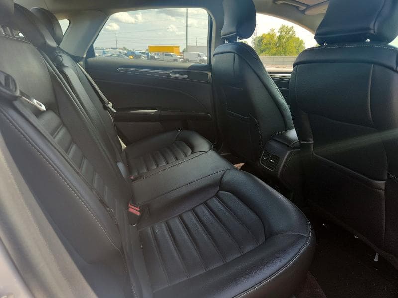 2017 FORD FUSION SE 10