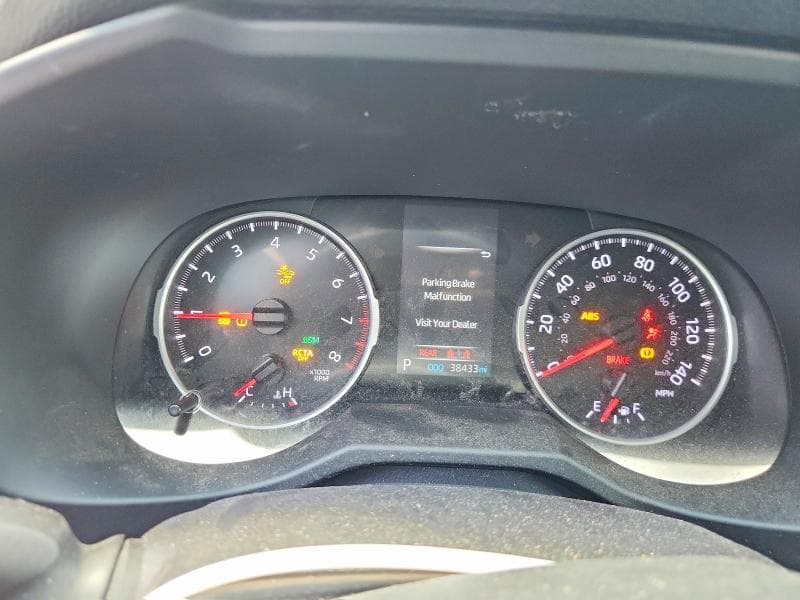 2021 TOYOTA RAV4 XLE 9