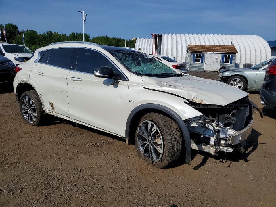 2019 INFINITI QX30 ESSENTIAL 4