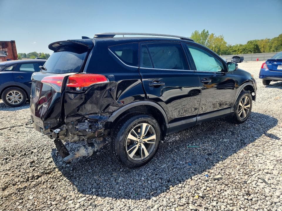 2018 TOYOTA RAV4 XLE 3