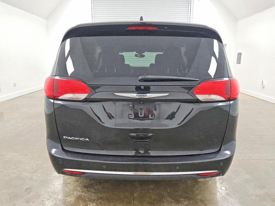 2019 CHRYSLER PACIFICA TOURING L 6