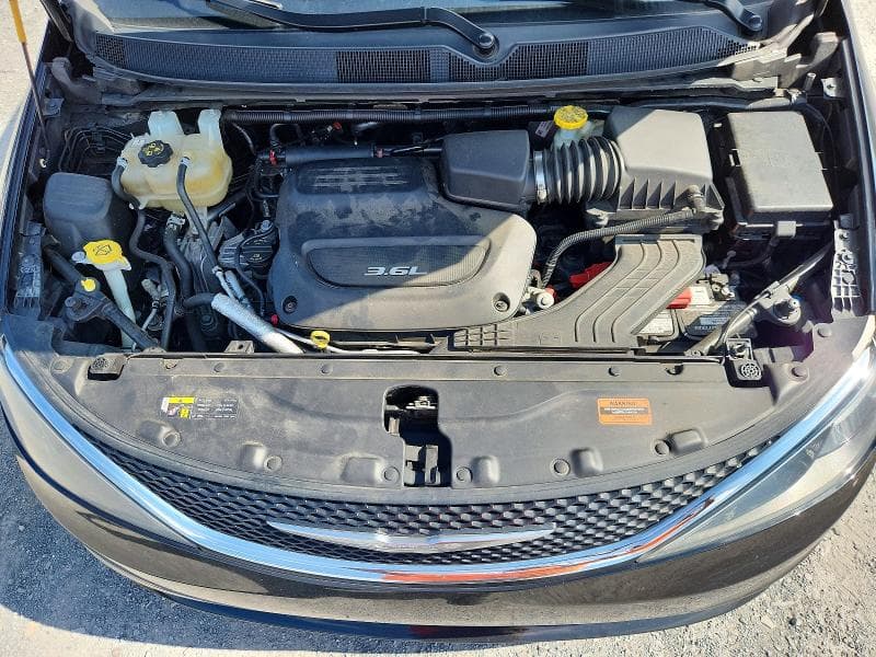 2017 CHRYSLER PACIFICA TOURING 12