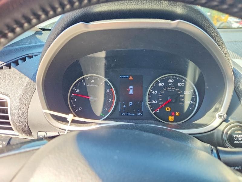 2018 MITSUBISHI ECLIPSE CROSS SE 9