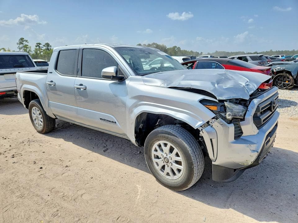 2026 TOYOTA TACOMA SR5 4