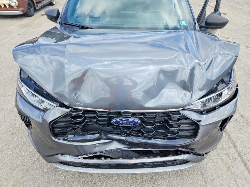 2023 FORD ESCAPE ST LINE 12