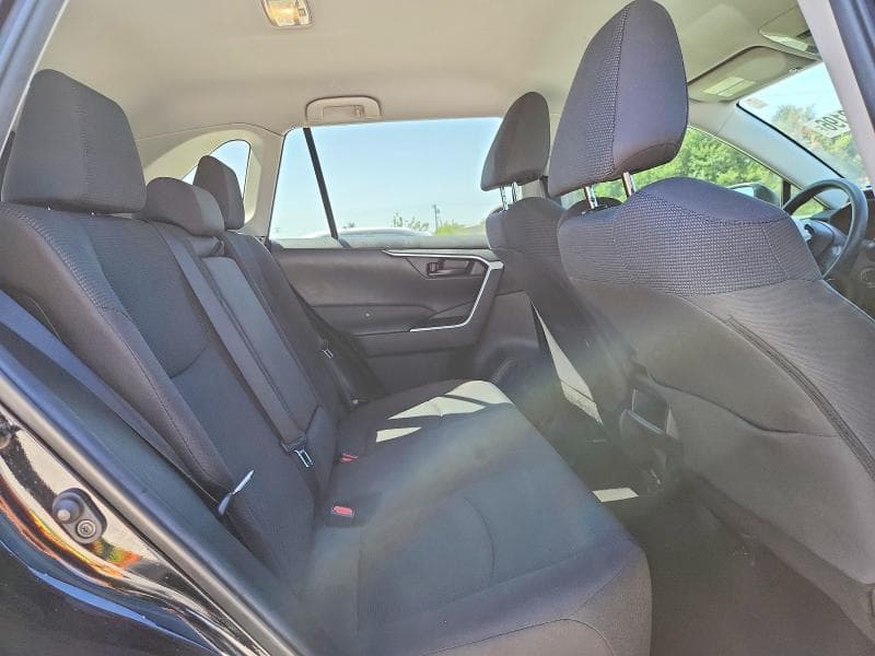 2021 TOYOTA RAV4 LE 11