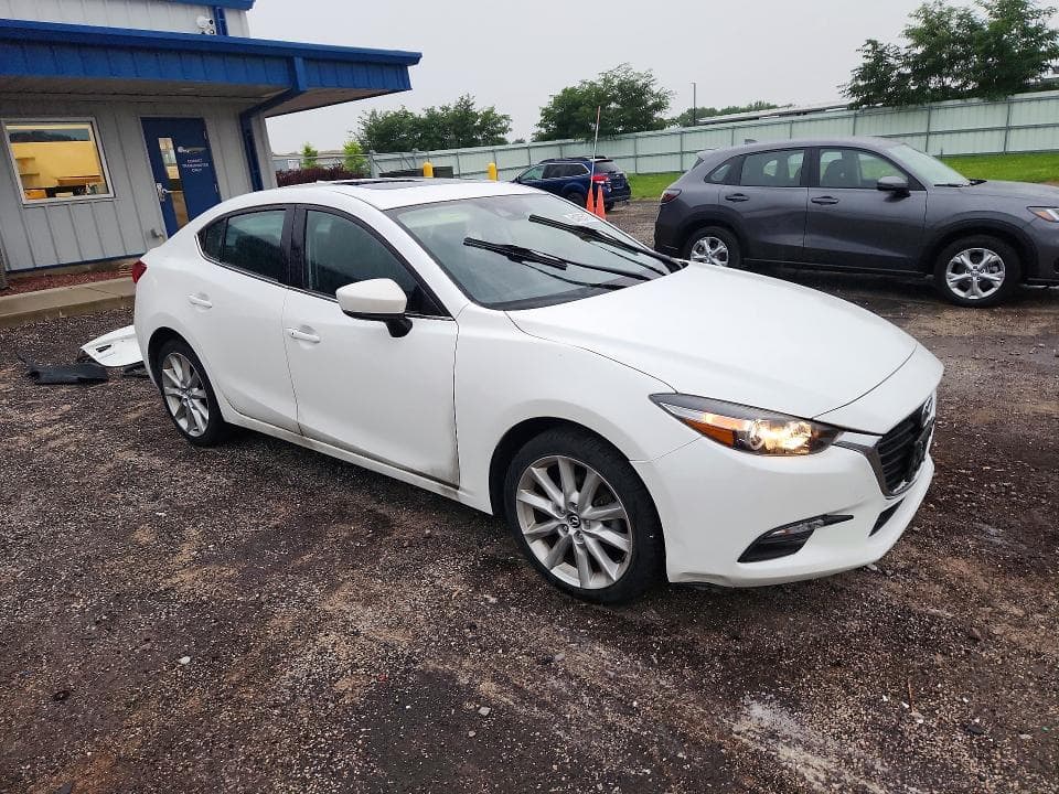 2017 MAZDA 3 TOURING 4