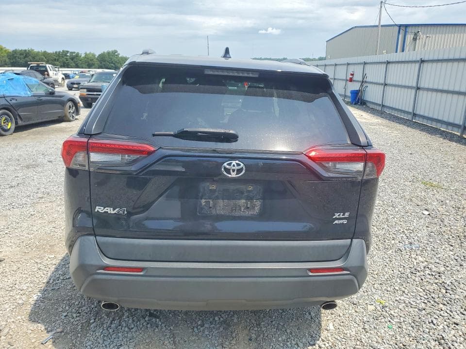 2019 TOYOTA RAV4 XLE 6