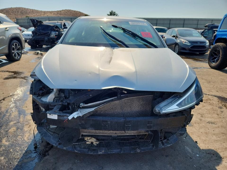 2020 HYUNDAI ELANTRA SE 5