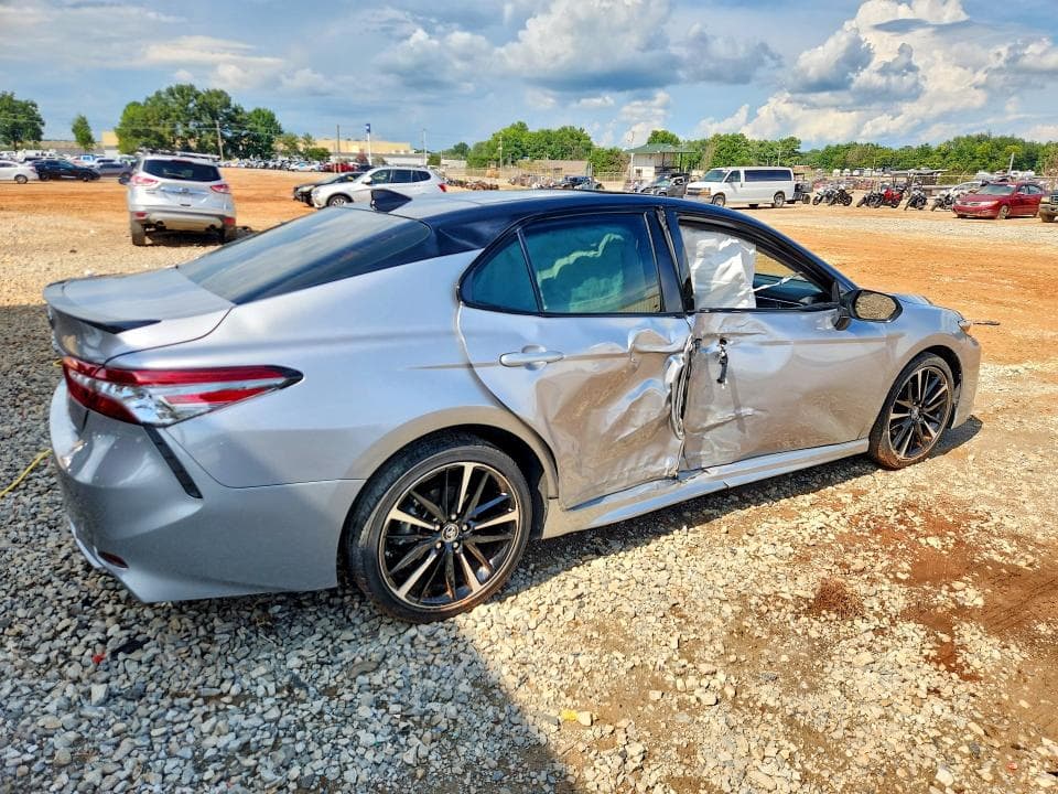 2018 TOYOTA CAMRY XSE V6 3