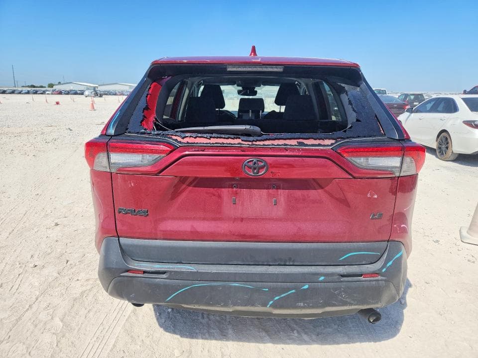 2022 TOYOTA RAV4 LE 6