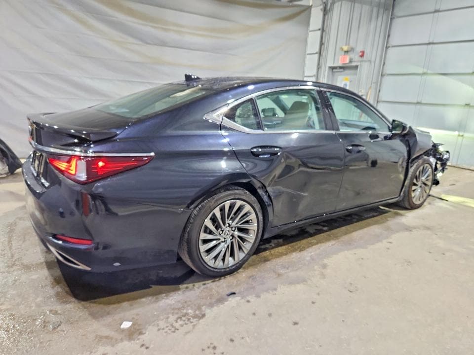 2025 LEXUS ES 350 ULTRA LUXURY 3