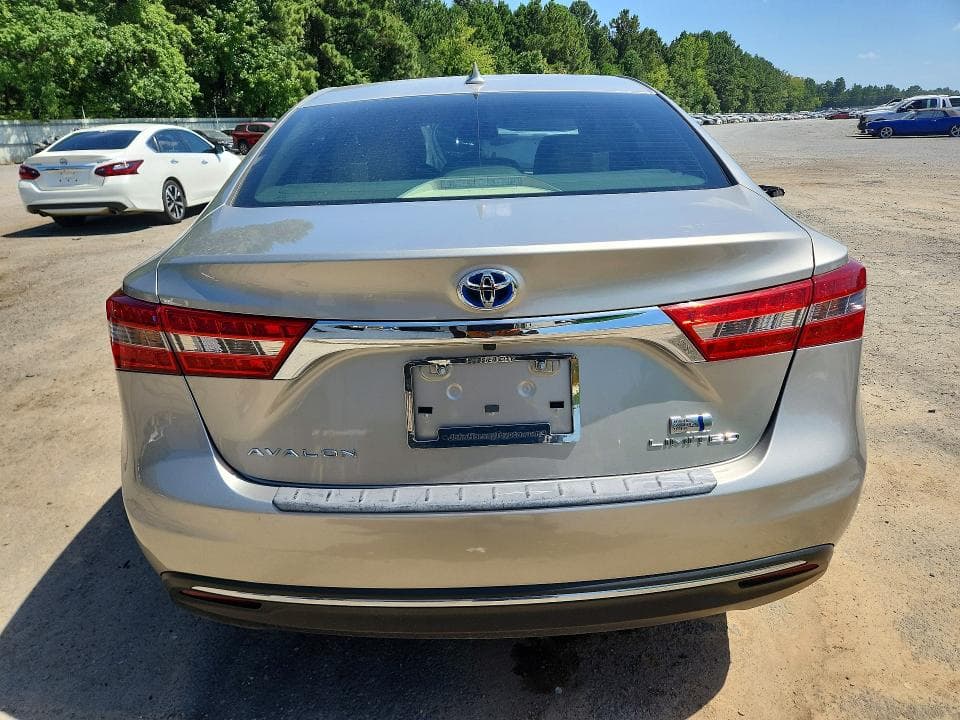 2017 TOYOTA AVALON LIMITED 6
