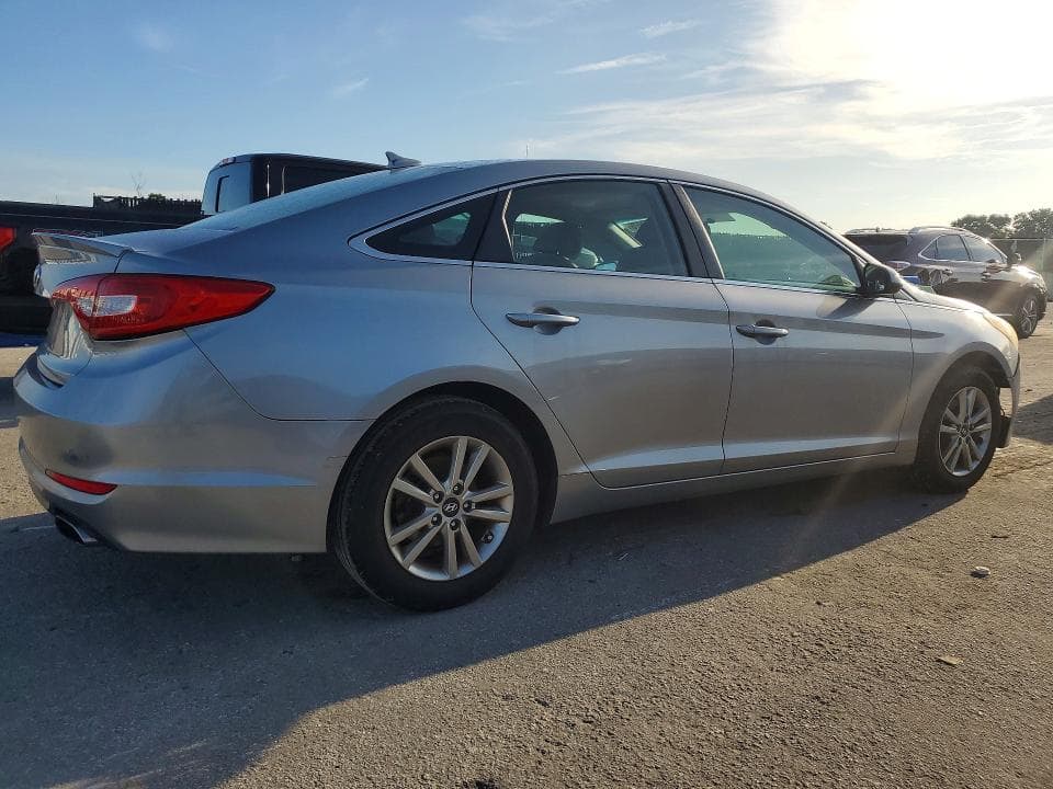 2017 HYUNDAI SONATA SE 3