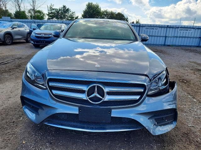 2017 MERCEDES-BENZ E 300 4MATIC 5