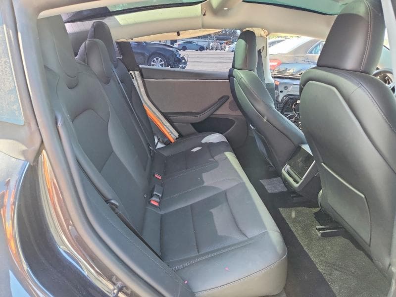 2025 TESLA MODEL 3 10