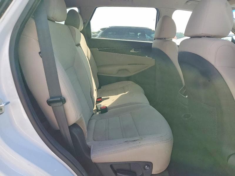 2020 KIA SORENTO LX 11