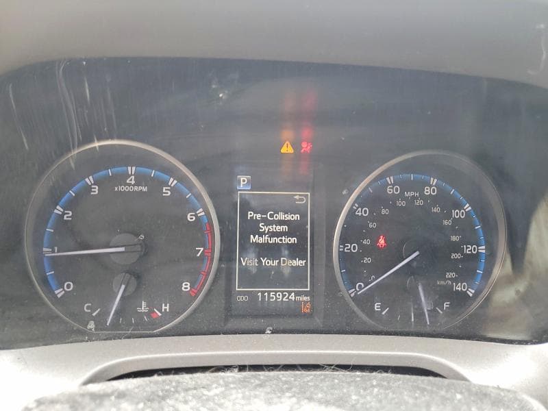2018 TOYOTA RAV4 LE 9
