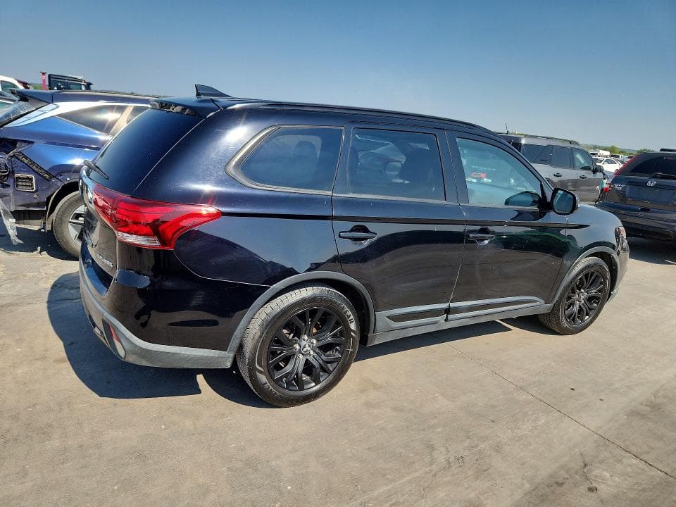 2018 MITSUBISHI OUTLANDER SE 3