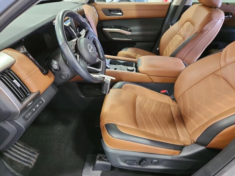 2025 NISSAN PATHFINDER PLATINUM 7