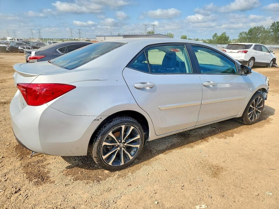 2018 TOYOTA COROLLA SE 3