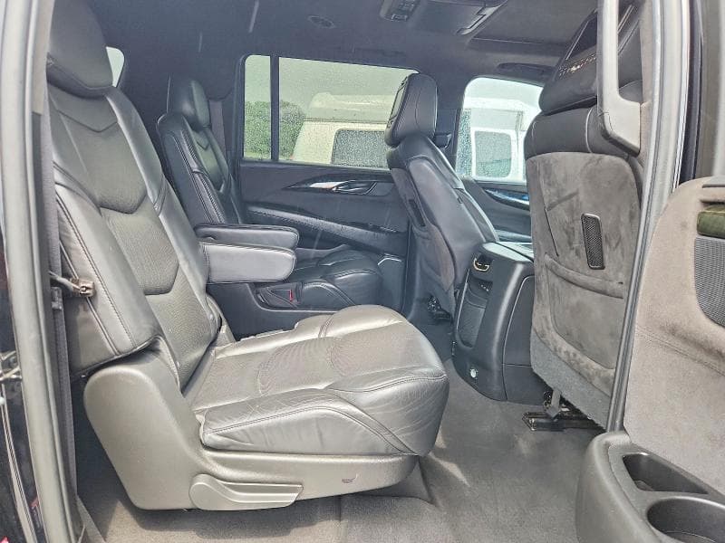 2019 CADILLAC ESCALADE ESV PLATINUM 11