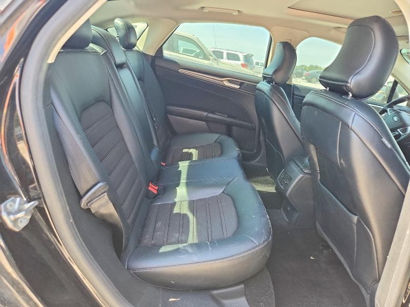 2017 FORD FUSION SE 10