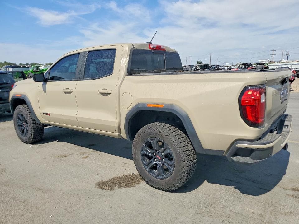 2024 GMC CANYON AT4 2