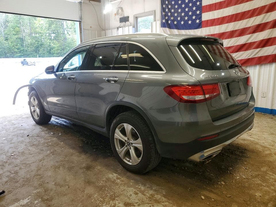 2018 MERCEDES-BENZ GLC 300 4MATIC 2