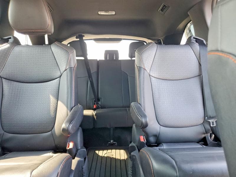 2021 TOYOTA SIENNA XSE 10