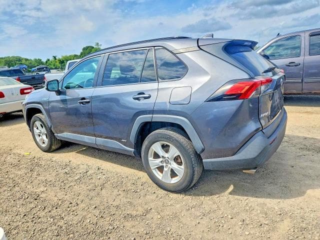 2020 TOYOTA RAV4 LE 2